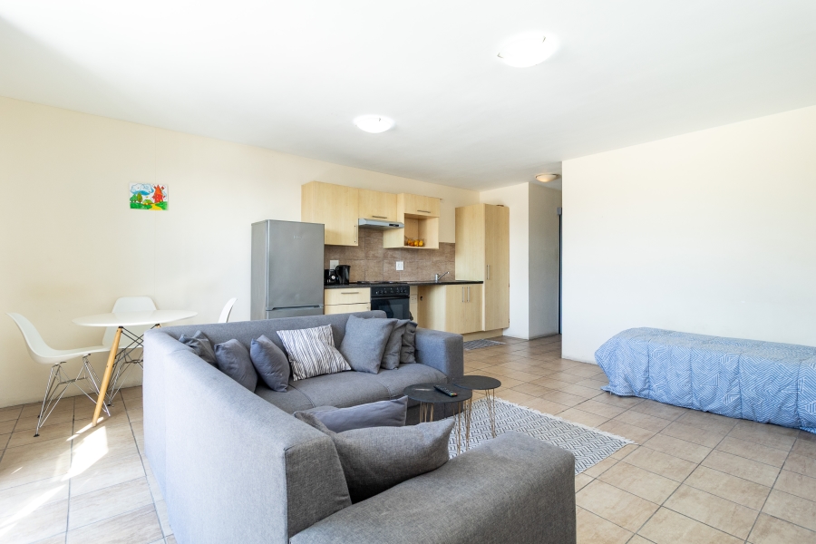 1 Bedroom Property for Sale in Zonnebloem Western Cape